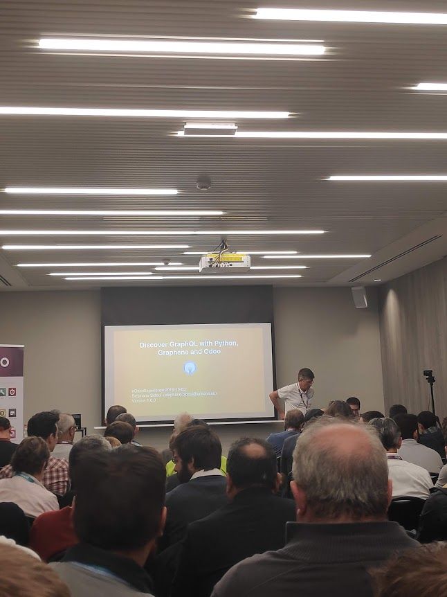 Odoo day Experience 2019: GraphQL Odoo day Experience 2019: GraphQL